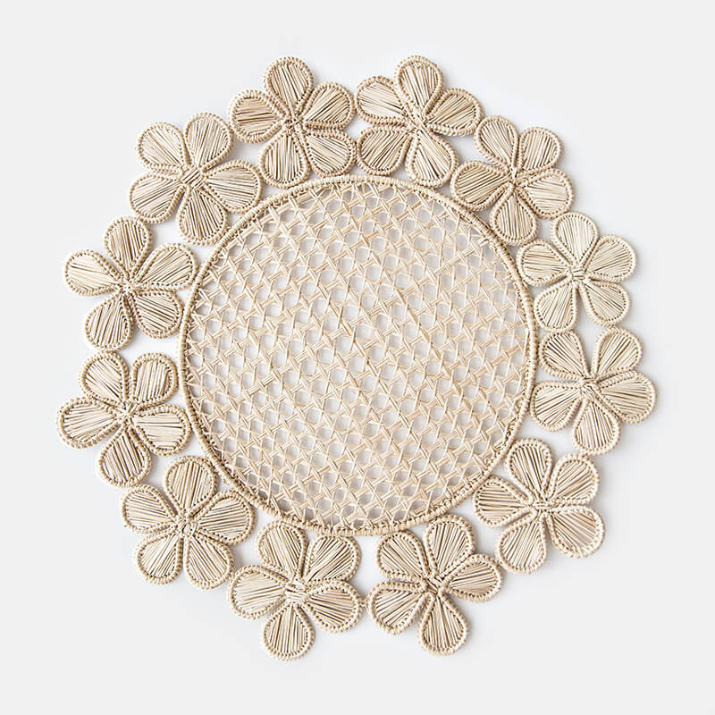 Natural Magnolia Charger