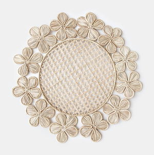 Natural Magnolia Charger