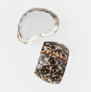 Tiger Cowrie Napkin Ring