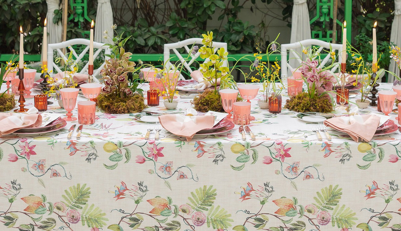 Tablecloths and Overlays